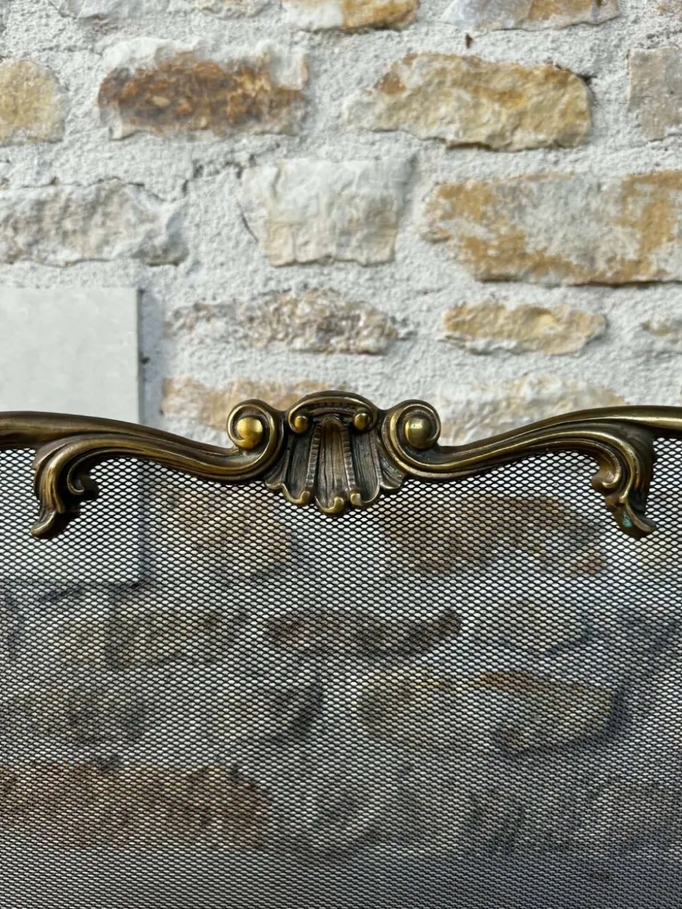 Pare-feu de cheminée en laiton style Louis XV