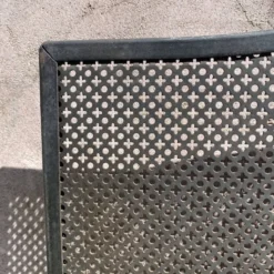 Pare feu de cheminée grille en métal et fleurs de Lys en fonte