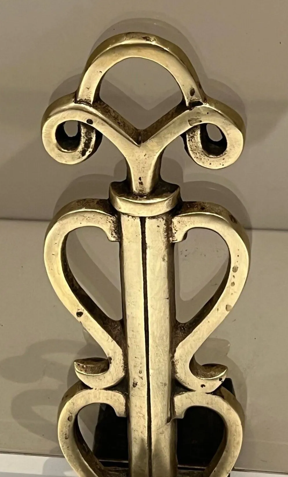 Pare-Feu en Verre Fumé sur Supports en Bronze Art Déco dans le Goût de Raym