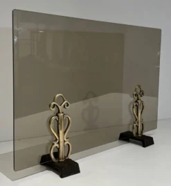 Pare-Feu en Verre Fumé sur Supports en Bronze Art Déco dans le Goût de Raym