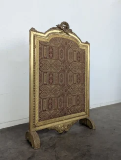 Pare-feu Louis XVI en bois doré à tapisserie