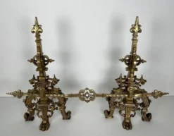 Parure de cheminée en bronze de style renaissance avec barre de