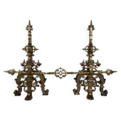Parure de cheminée en bronze de style renaissance avec barre de