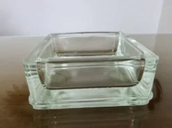 Pavé de verre, cendrier, vide poche, signé