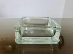 Pavé de verre, cendrier, vide poche, signé