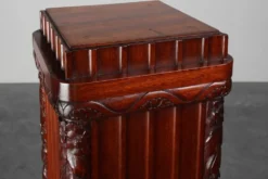Pédestal carré en chêne Art Déco français, vers 1915