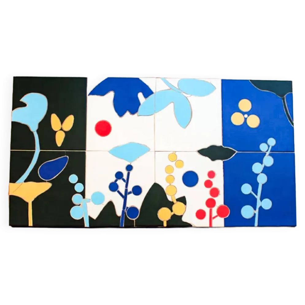Peinture de fleurs réalisée avec une mosaïque de style trencadís (Gaudí. Barcelone).