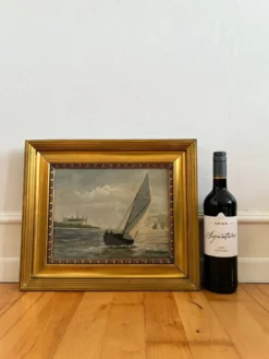 Peinture à l'huile de paysage maritime avec un voilier vintage signé