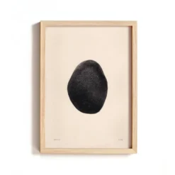 Peinture sur papier "galet" noir signée Eawy