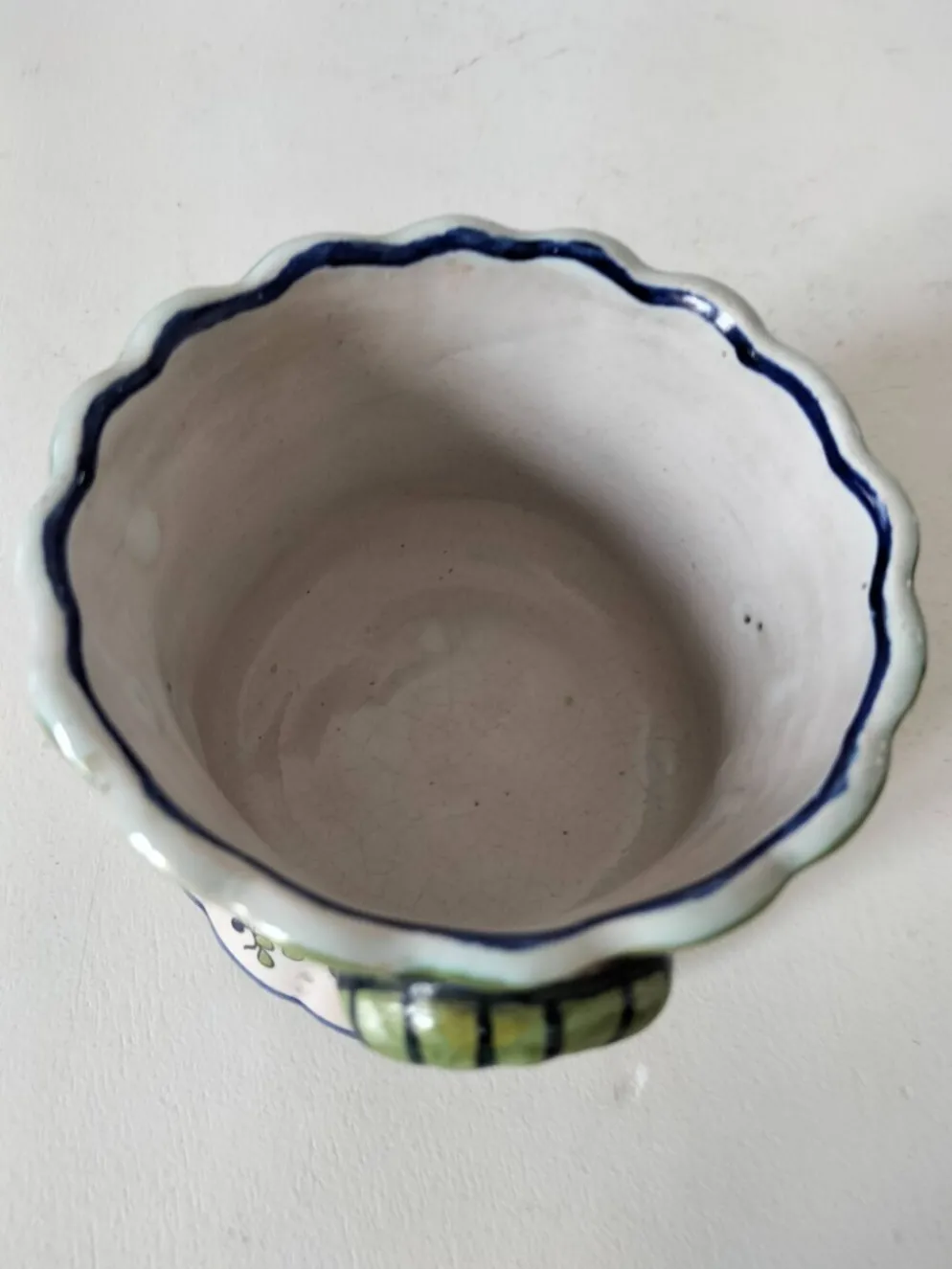Petit cache-pot en faïence polychrome – Fourmaintraux-Courquin Desvres