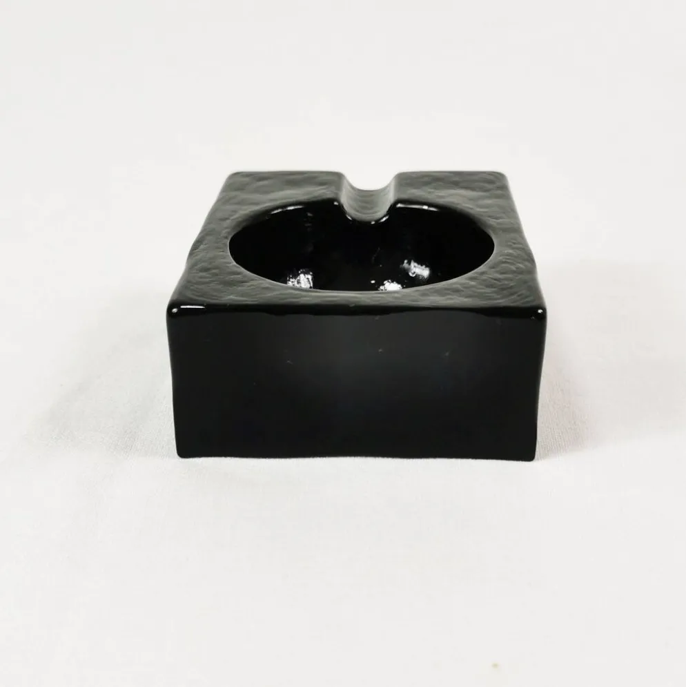 Petit cendrier en verre minimaliste de style Bauhaus, années 1970.