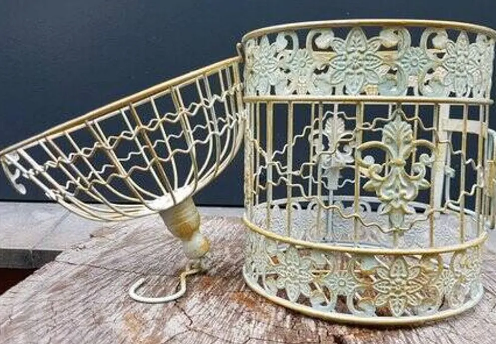 Petite cage à oiseaux ronde classique en fer forgé