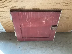 Petite porte