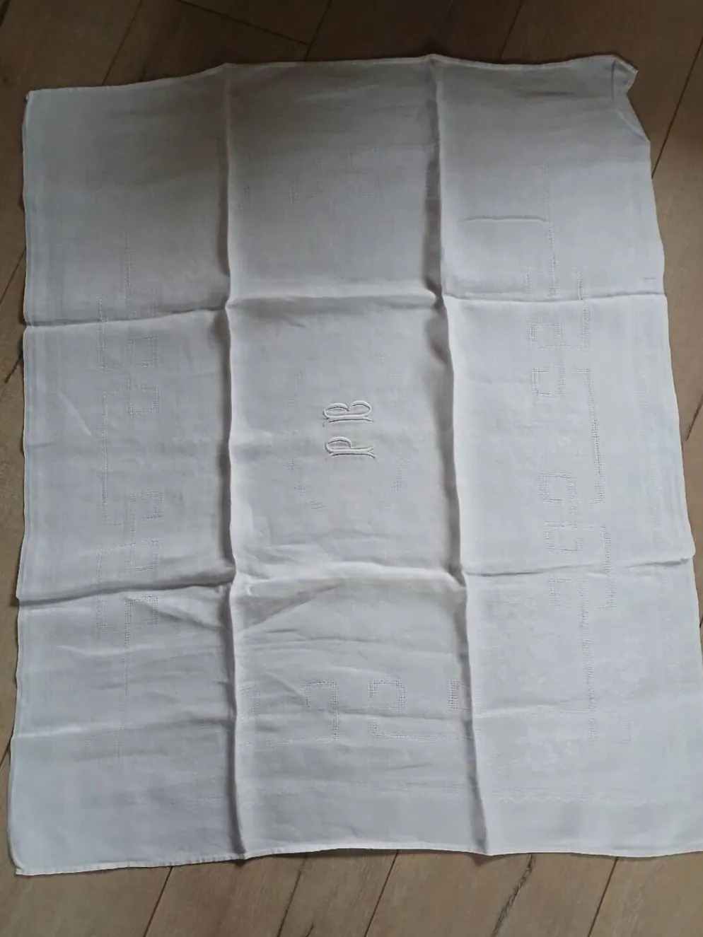 3 petites nappes anciennes initiales brodées PB