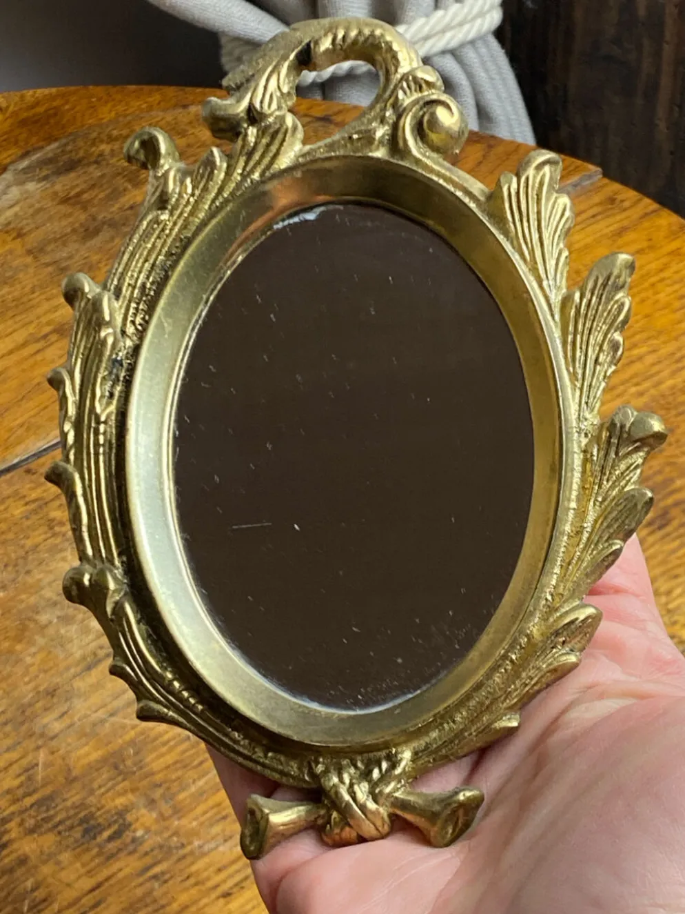 Petit miroir ancien en bronze