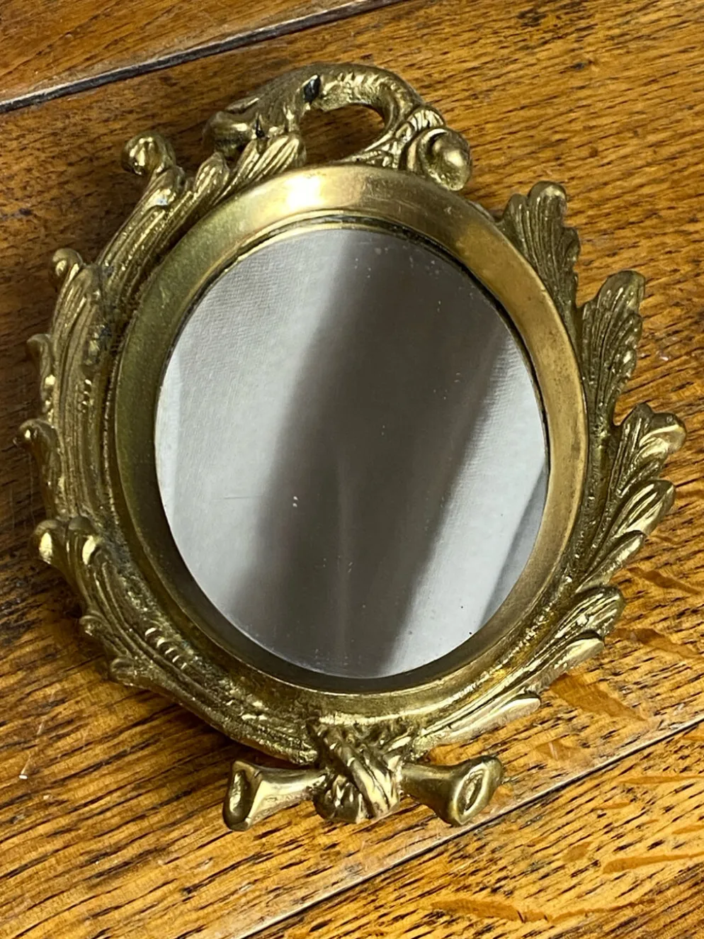 Petit miroir ancien en bronze