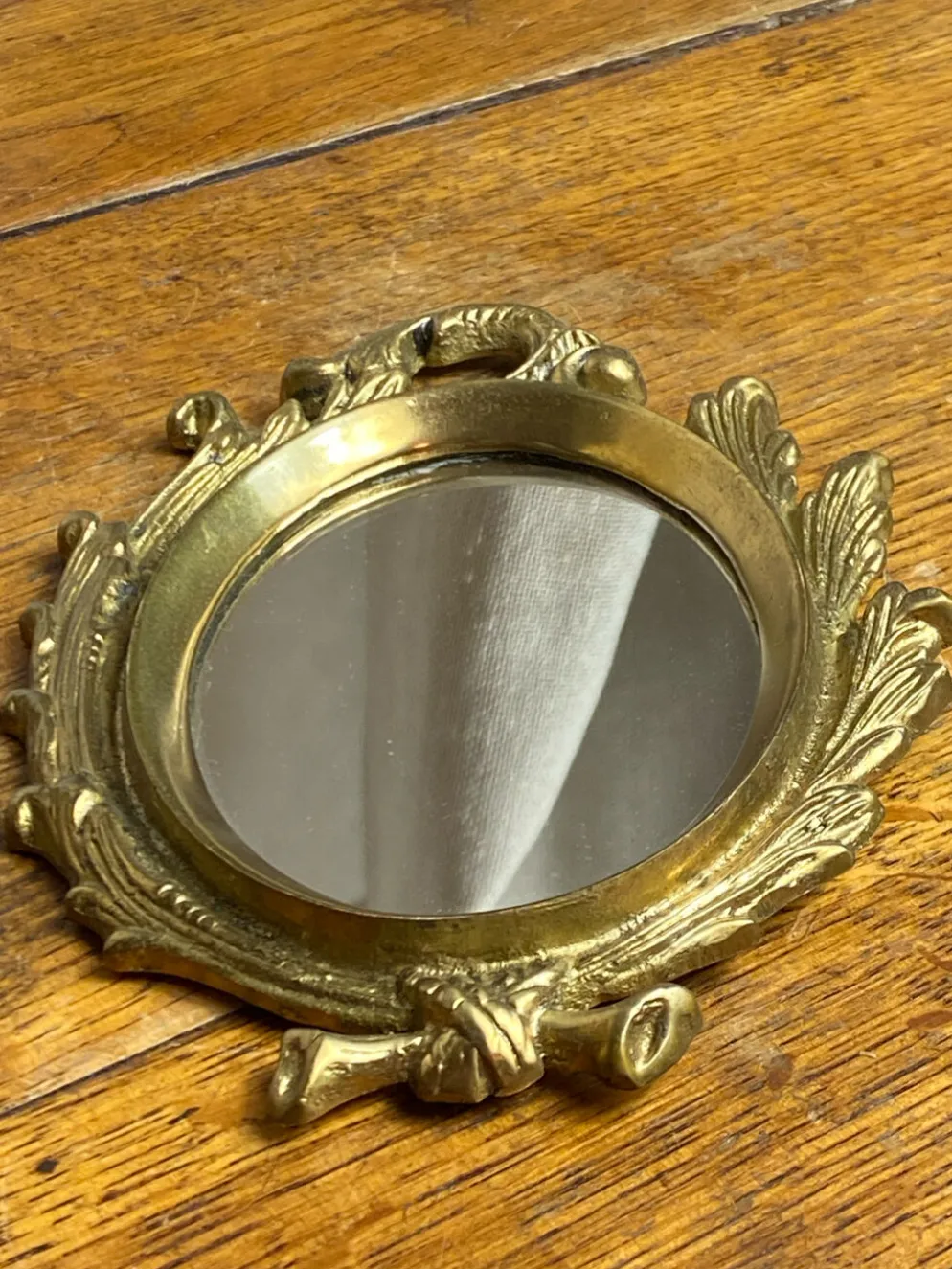Petit miroir ancien en bronze