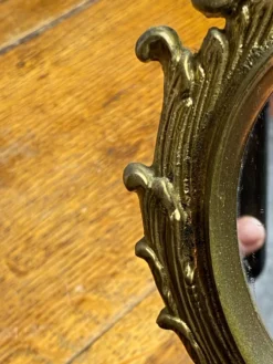 Petit miroir ancien en bronze