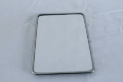 Petit miroir de barbier