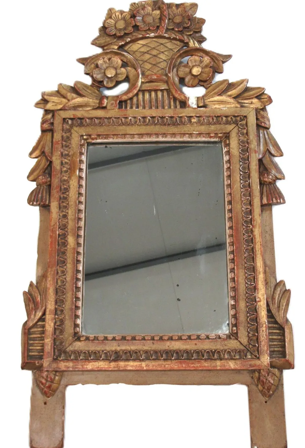 Petit miroir de dame Louis XVI en bois sculpté et doré