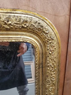 petit miroir doré de style louis-Philippe vers 1880