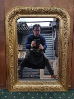 petit miroir doré de style louis-Philippe vers 1880