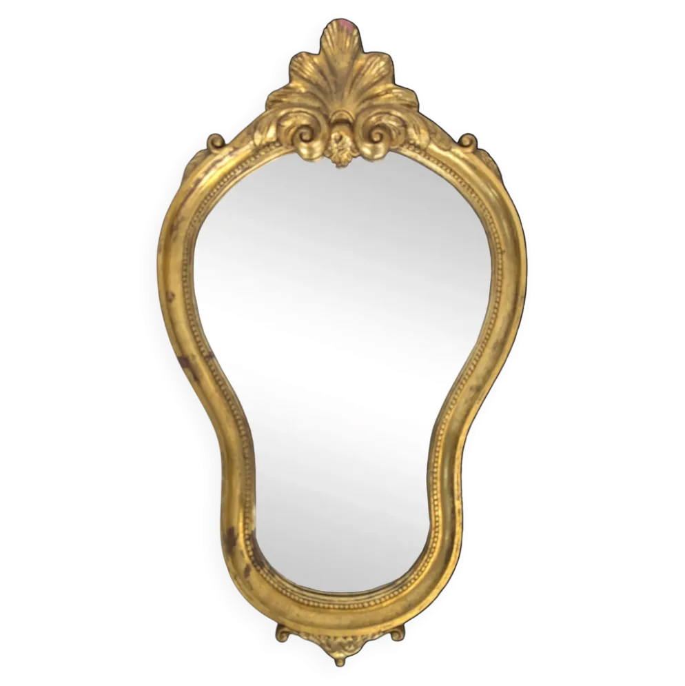 Petit miroir Louis XV en bois doré à coquille