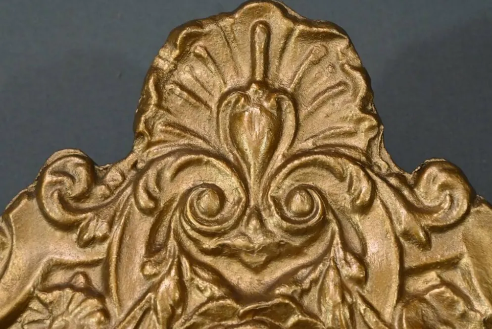 Petit Miroir à Parcloses en Laiton Repoussé – 1900