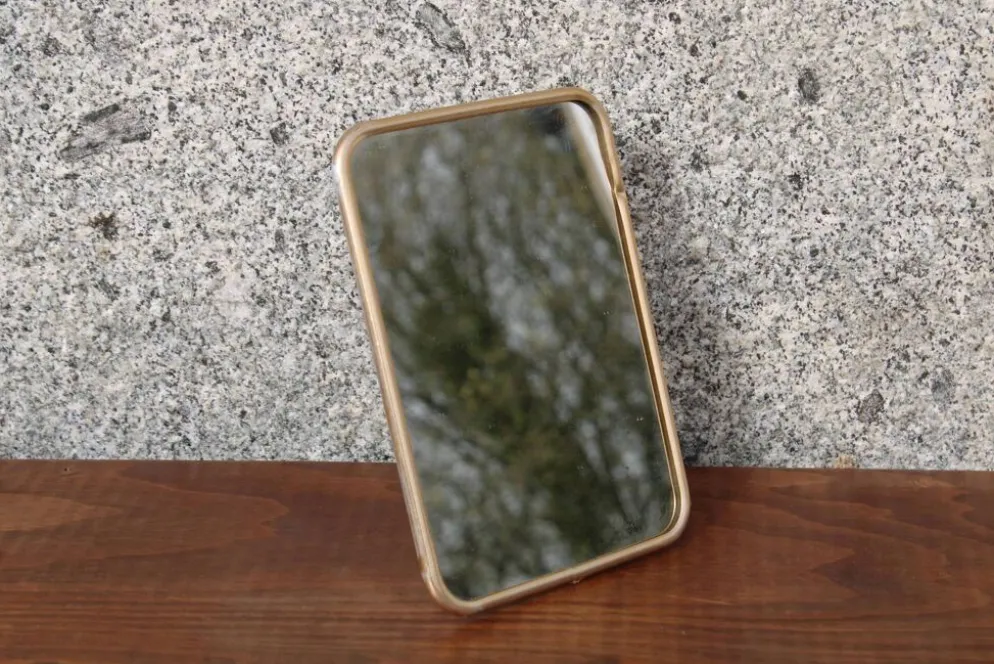 Petit miroir vintage à poser – cadre métal doré style barbier