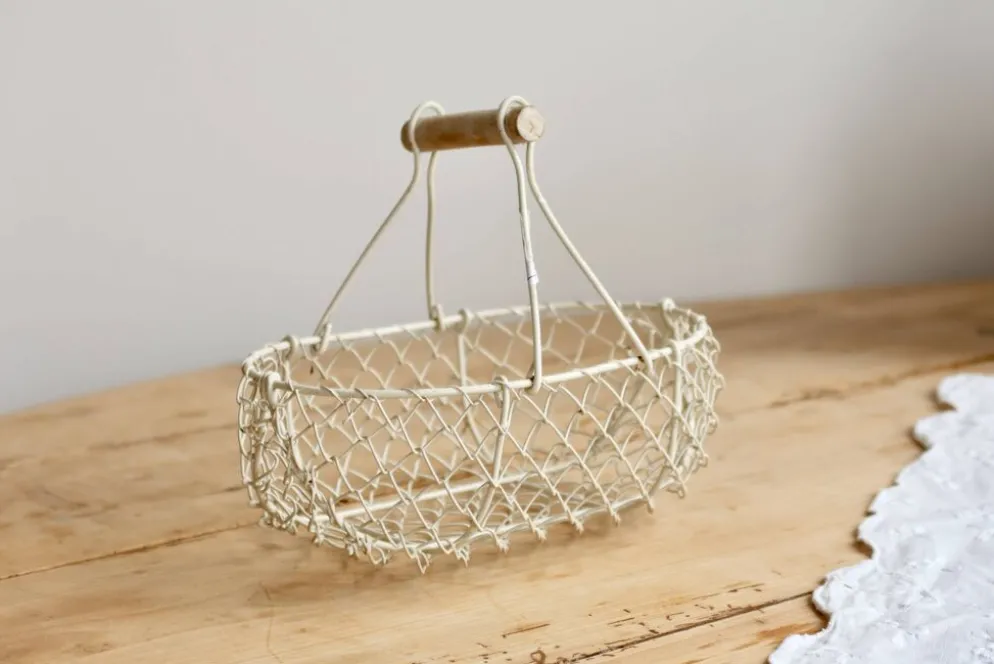 Petit panier de récolte vintage en métal blanc