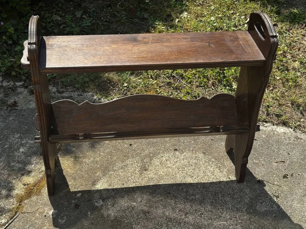 Petit porte-revues / meuble d’appoint en chêne foncé fin 19 e siècle