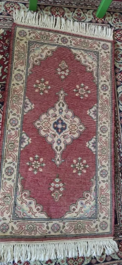 Petit tapis persan d'années 60