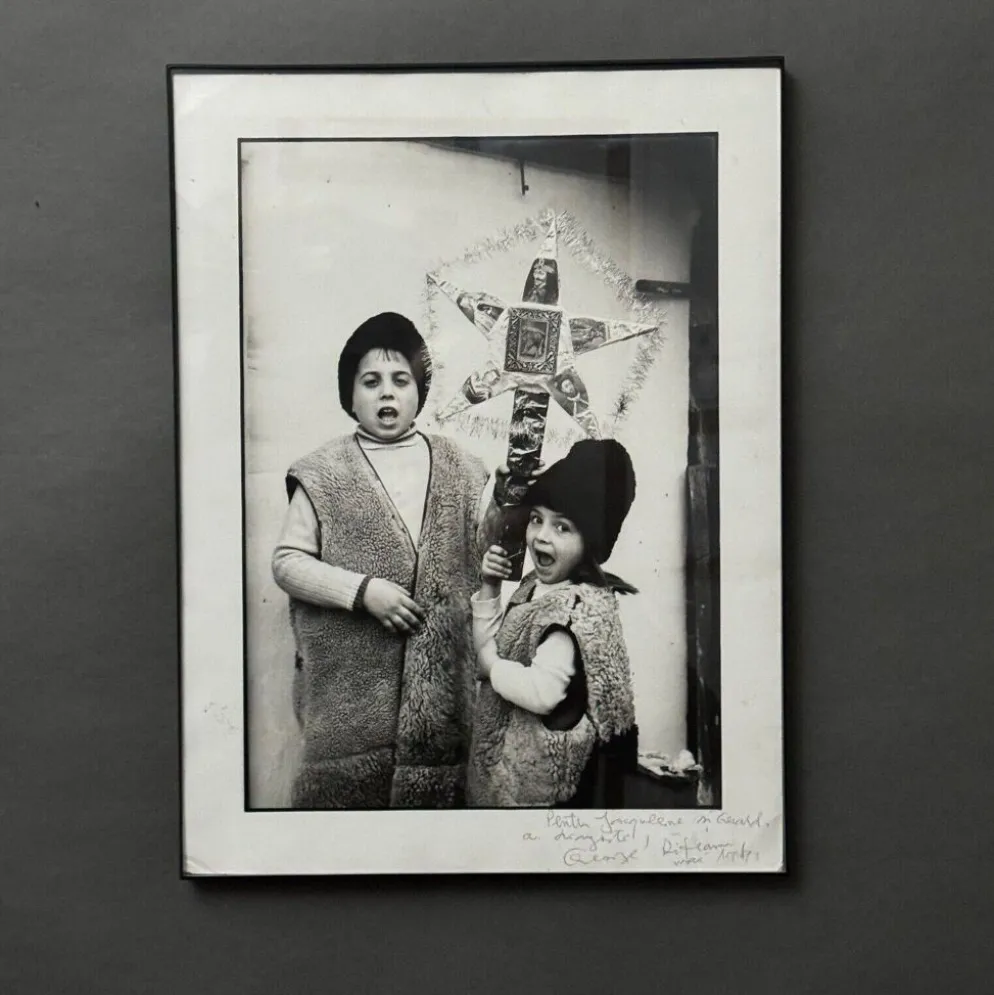 Photo artistique dédicacée par Gheorge Rizeanu XXe 2 enfants roumains