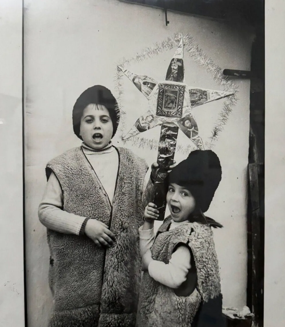 Photo artistique dédicacée par Gheorge Rizeanu XXe 2 enfants roumains