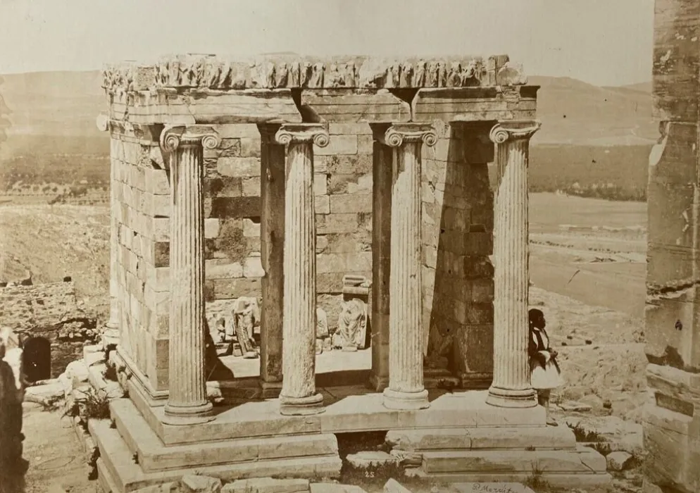 Photo Athènes Temple de la Victoire Aptère XIXe P. Moraïtes Albumine contrecollée sur carton