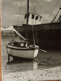Photo d'un bateau à Roscoff, années 50