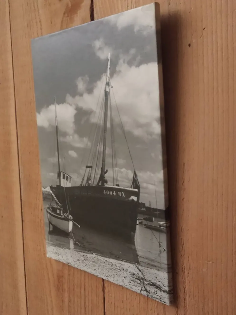 Photo d'un bateau à Roscoff, années 50