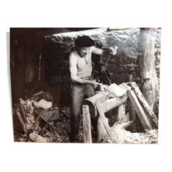 Photographie ancienne d'artisan Sabotier