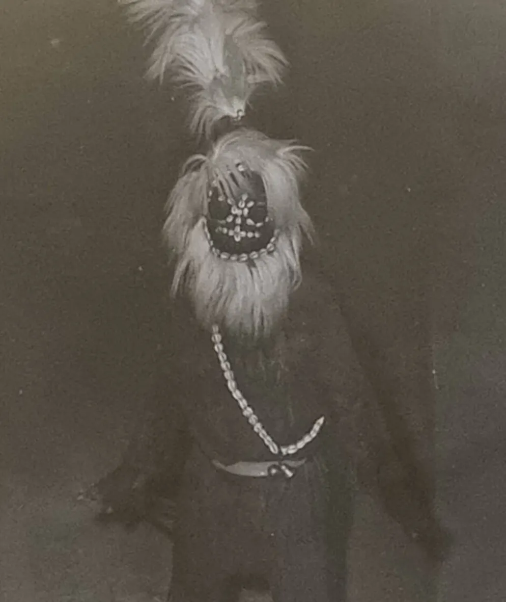 Photographie ethnographique vintage rituel d’Afrique de l’Ouest 43 x 43 cm