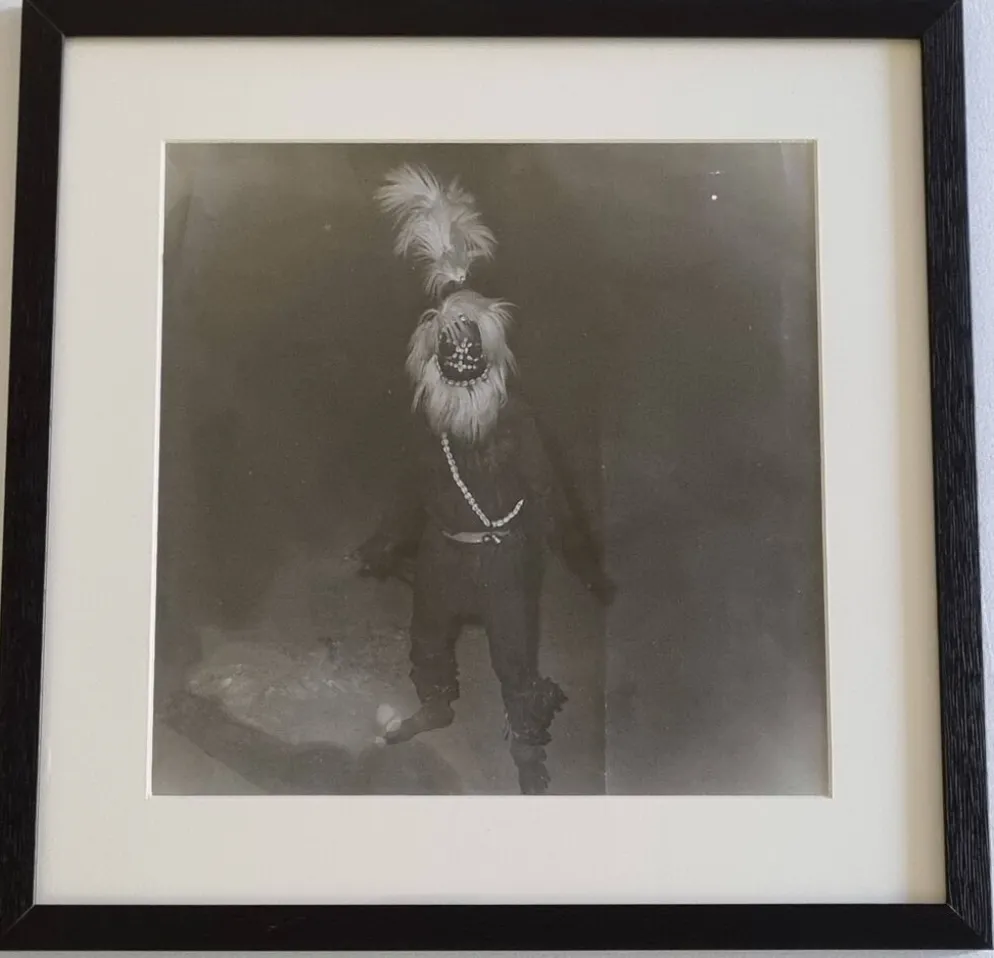 Photographie ethnographique vintage rituel d’Afrique de l’Ouest 43 x 43 cm