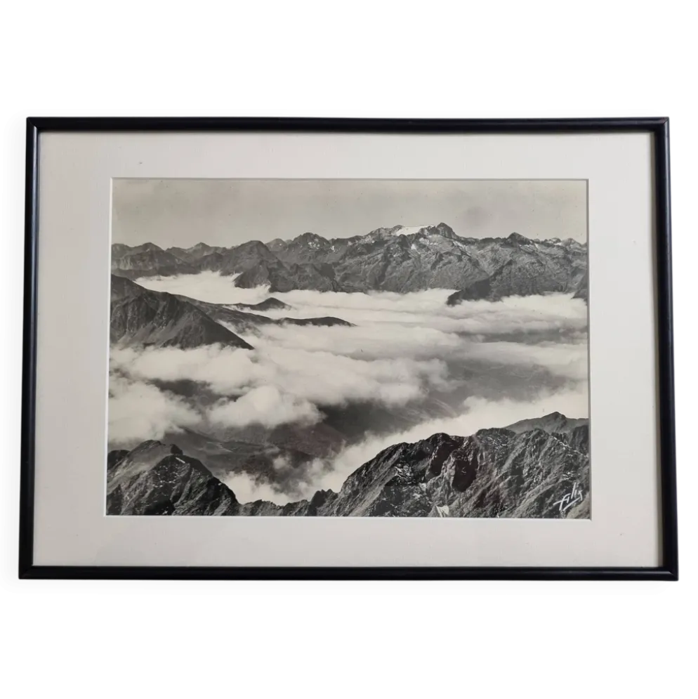 Photographie panoramique des Pyrénées signée Alix, 49x35 cm encadrée