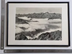 Photographie panoramique des Pyrénées signée Alix, 49x35 cm encadrée