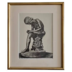 Photographie Spinario Jeune retirant une épine de son pied XXe 31 x 37 cm