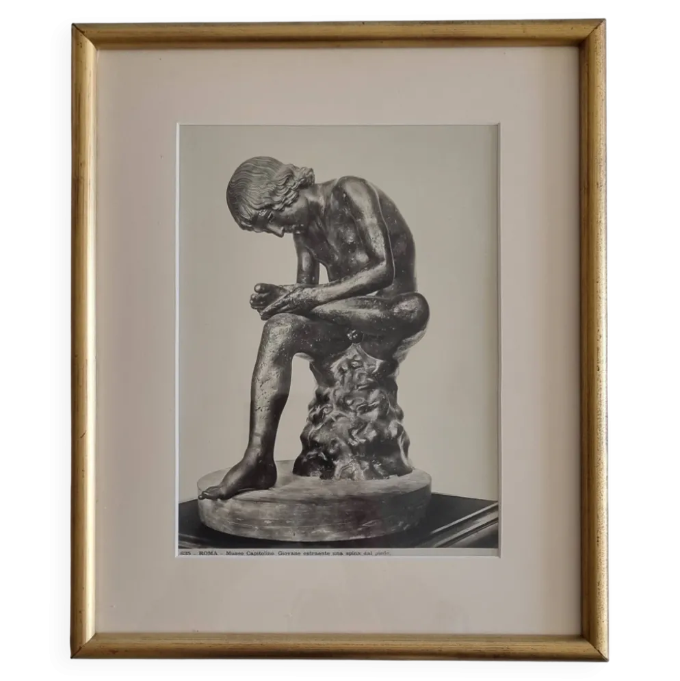 Photographie Spinario Jeune retirant une épine de son pied XXe 31 x 37 cm