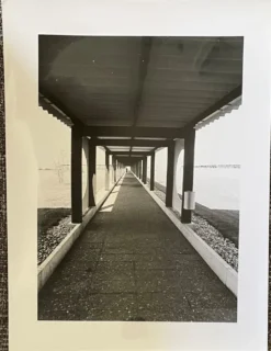 Photographie tirage argentique noir et blanc circa 1970 architecture