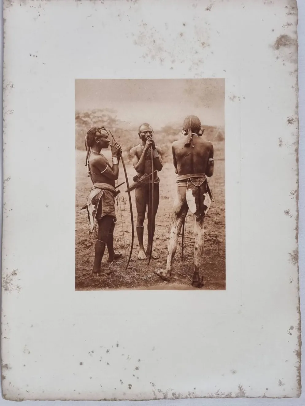Photogravure ancienne, 1930, chasseurs Massaï