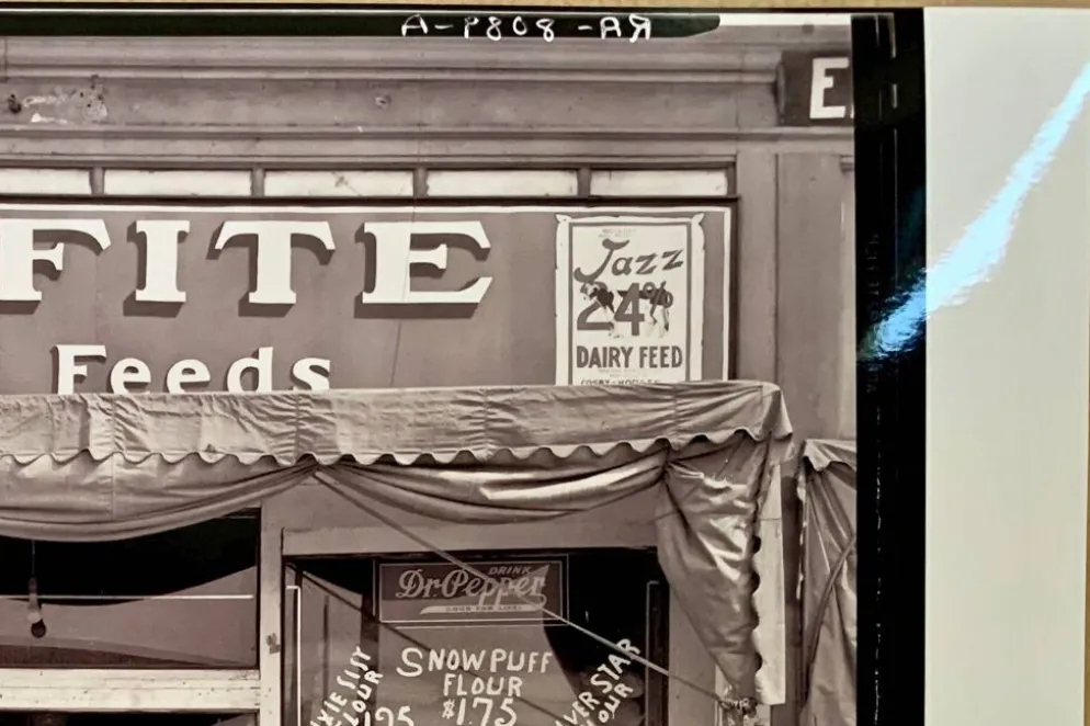 Photo vintage Mississippi 1936 – Devanture CJ Fite Jazz Feeds – Tirage prem