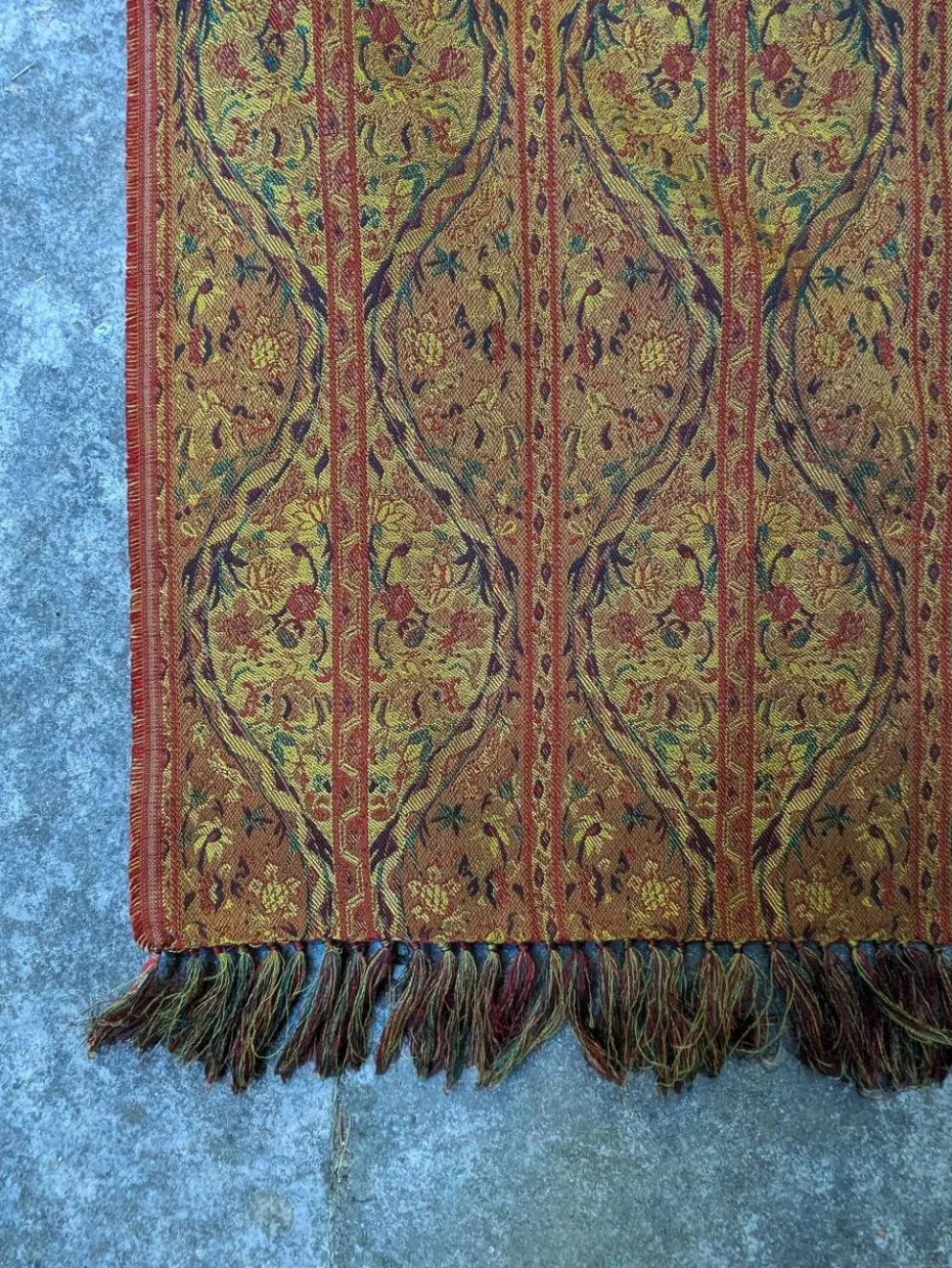 Plaid en laine tissée jacquard à décor Jamawar réversible