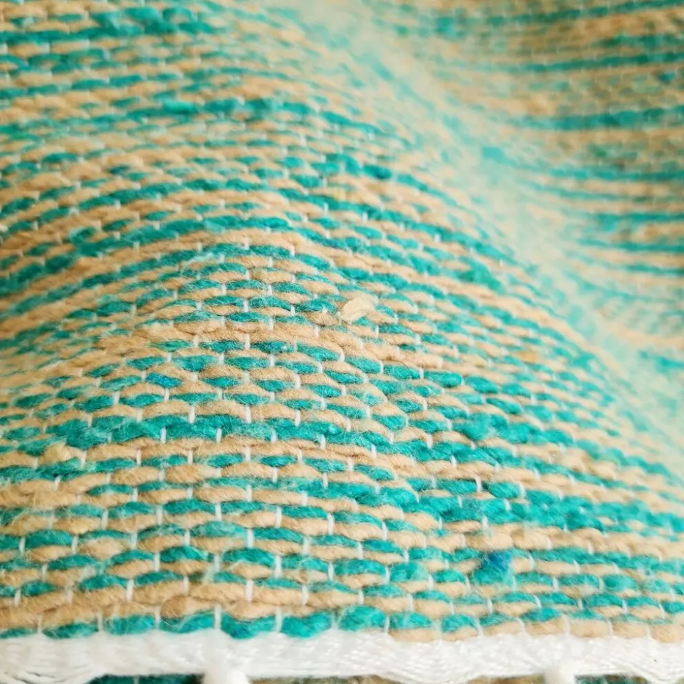 Plaid tissé main vert et lin à fines rayures - franges fines