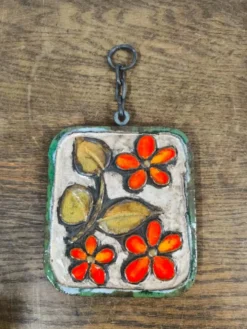 Plaque murale céramique vintage 60s/70s style Vallauris / Fat Lava fleurs orange